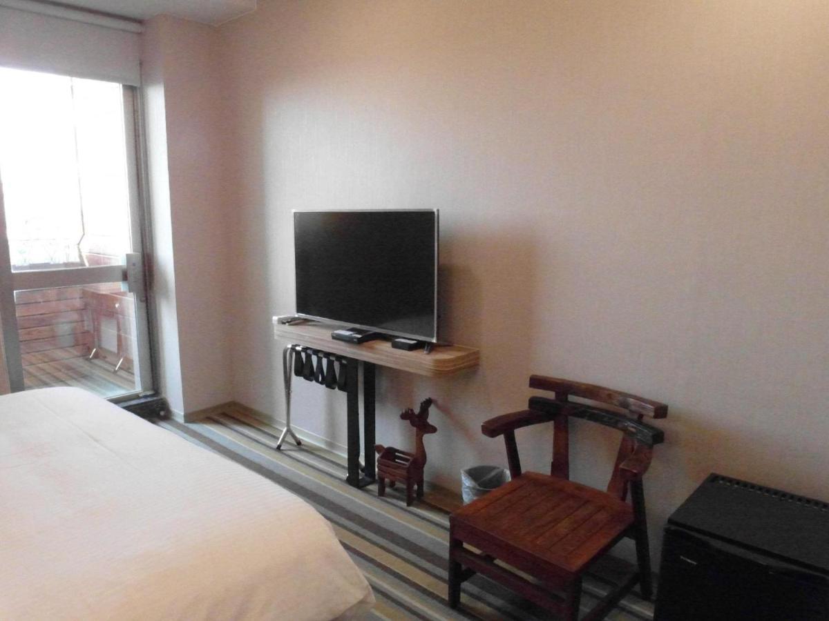 ไท่หนาน จูลี่ การ์เดน Hotel อันผิง ภายนอก รูปภาพ