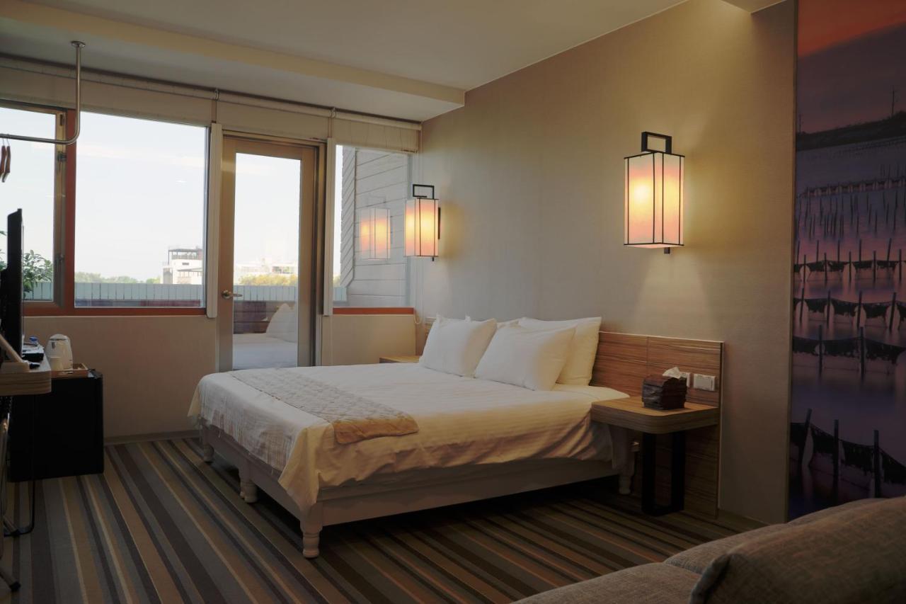 ไท่หนาน จูลี่ การ์เดน Hotel อันผิง ภายนอก รูปภาพ