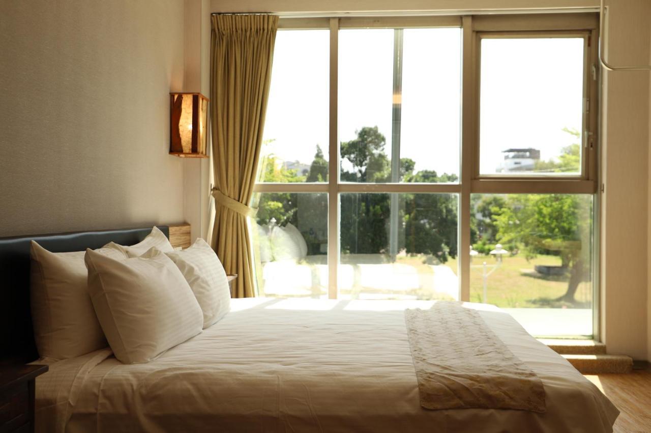 ไท่หนาน จูลี่ การ์เดน Hotel อันผิง ภายนอก รูปภาพ